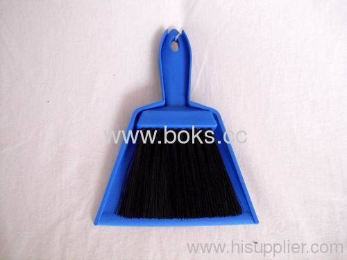 2013 small plastic dustpan and brush sets