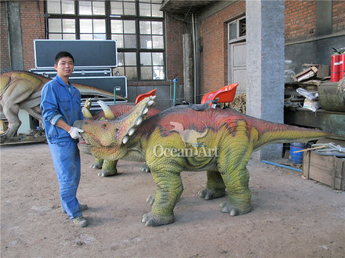 Walking dinosaur dinosaur for children playground