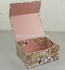 Folding Paper Gift Box