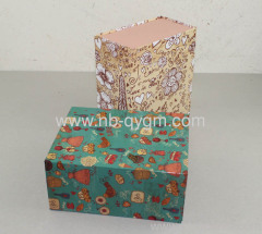 Folding Paper Gift Box