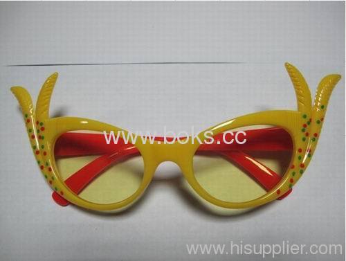 2013 cheap yellow plastic party glasses
