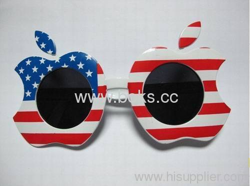 2013 apple shape plastic party glasses