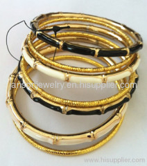 pressed filigree bangle set