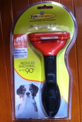 deshedding dog and cat tool