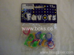 2013 cheap plastic ring toys