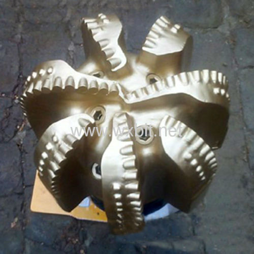 Oil field PDC drill bit 