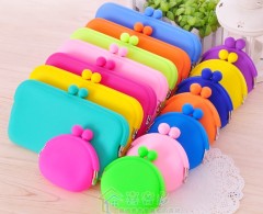 Latest heart shape silicone coin cosmetic wallet