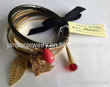 metal ribbon bangle set