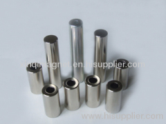 Permanent magnet cylinder with hole