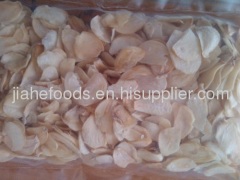 Dried Garlic flakes B grade with root but white color