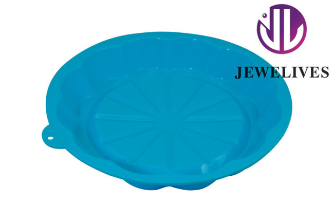 Non-stick sunflower Silicone cake pans in blue color