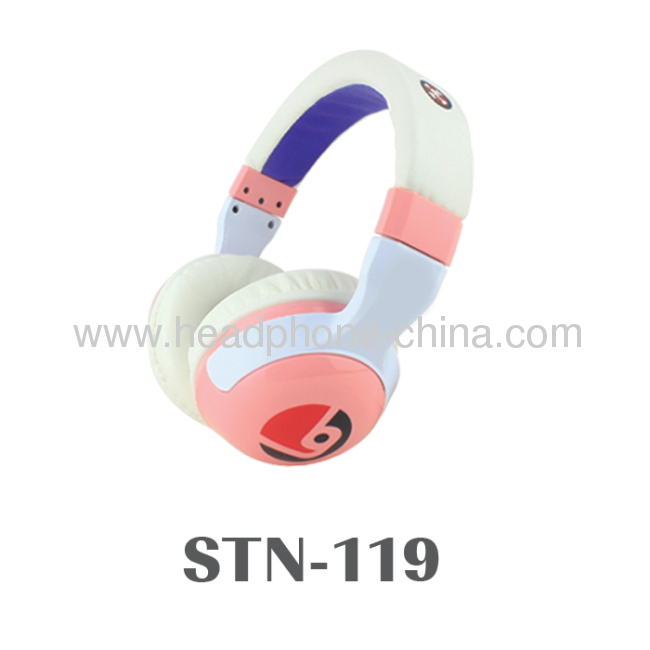 2013 New Design Wired Mixed Colors Strong Bass Over Ear Headphone STN-119