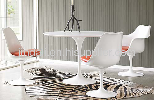 Saarinen table, coffee table, living room table, fiberglass table, moreden table, home furniture, table