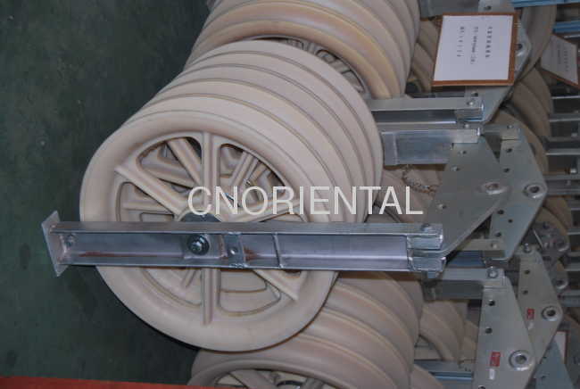overhead power line transmission conductor stringing block