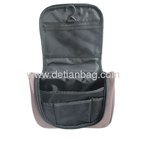 The leader Chinese manufacturer of mens travel toiletry case