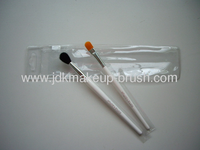 Nice Eye shadow Brush Set with White wooden handle