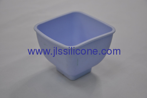 Soft and confortable cup style silicone bowl