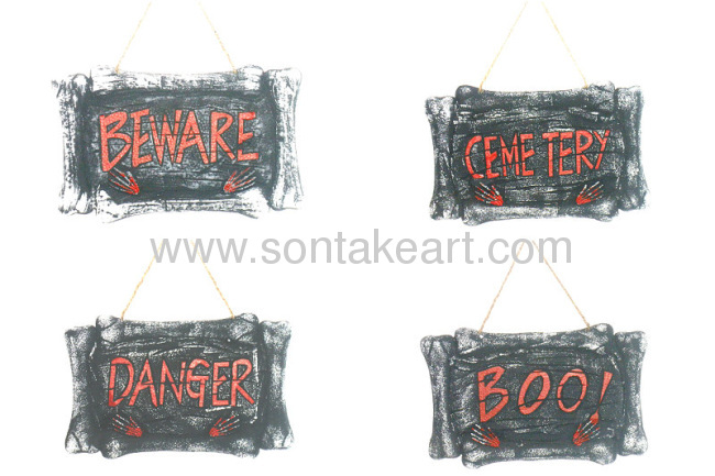 NEW HALLOWEENBEWAREHANGER