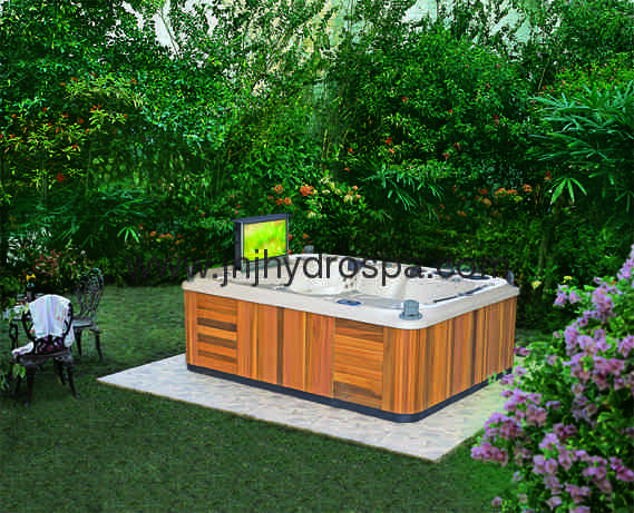 6 Persons luxury outdoor spa