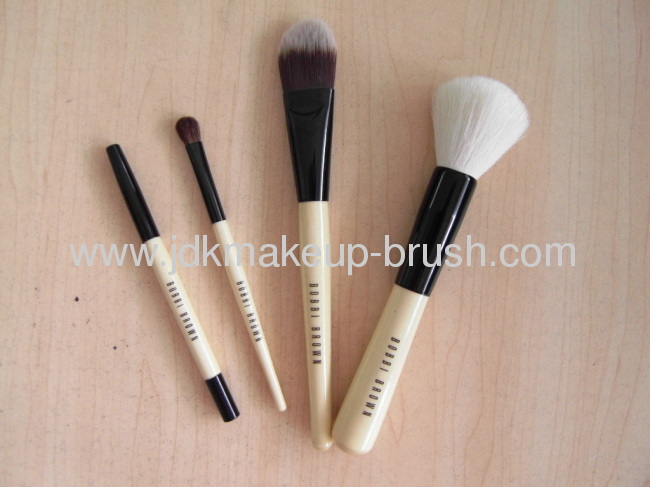 Bobbi Brand new Makeup Brush set