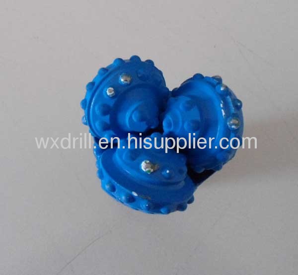 Roller sealed bearing insert tooth bits