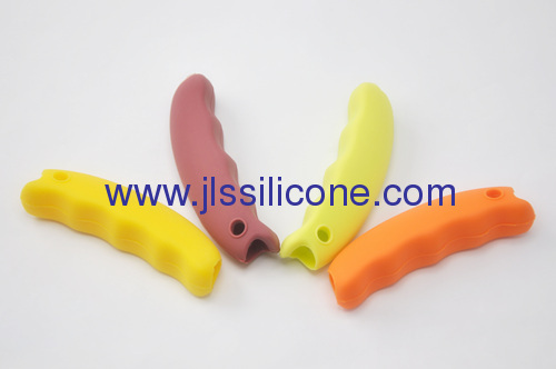 Silicone coin holder in candy colors