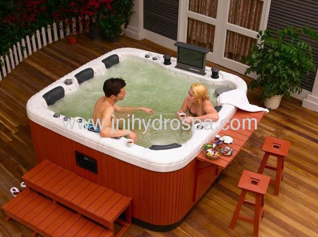 Acrylic hot tub