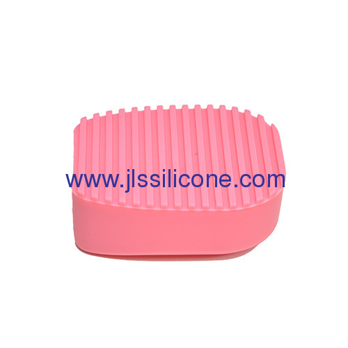 Wave shape silicone close wash brush