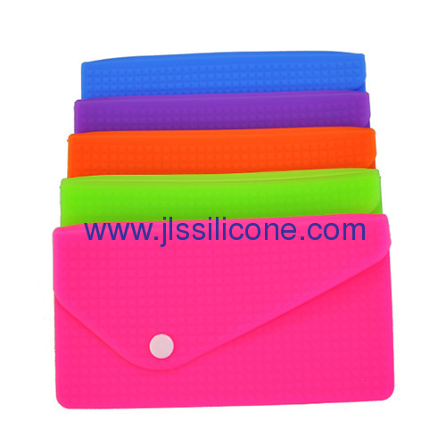 Envelope shaped silicone wallet bag