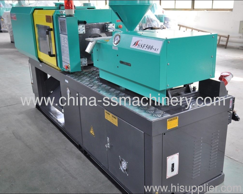 SS small injecttion molding machine features
