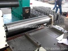 Steel plate rolling machine