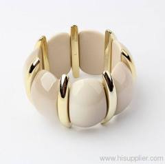 Fashion big resin strand Bracelet (apricot)