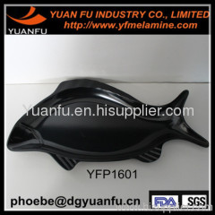 Melamine new design black fish shaped plate