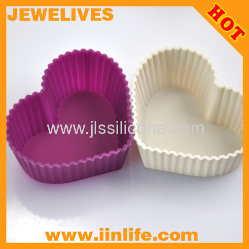 Mini silicone cupcake and muffin mold with heart shape