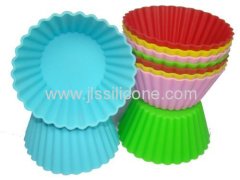 Middle sized silicone bakeware cupcake baking mold