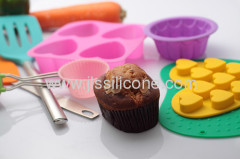 Pink sweet heart shape silicone cake mould wiht 4 cavities