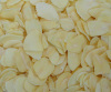 HACCP Certified dehydrated garlic flakes without root with natural white color
