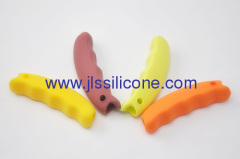 Silicone protective gripper in candy colors