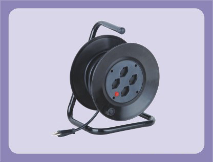 Swiss type extension cable reel with 4 outlets suitable for 20-30m