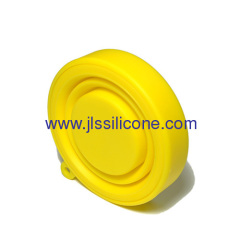 Collapsible silicone rubber cup with lid