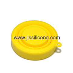 Collapsible silicone rubber cup with lid