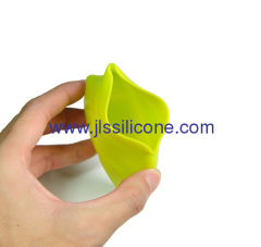 100ML silicone leaf water case & bag travel in china