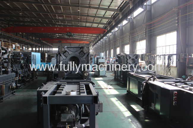 130 ton variable pump injection molding machine