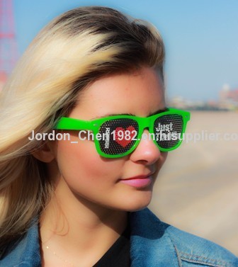 Custom LOGO lens sunglasses,mustache sticker sunglasses custom logo sunglasses pass CE FDA sunglasses with logo on lens