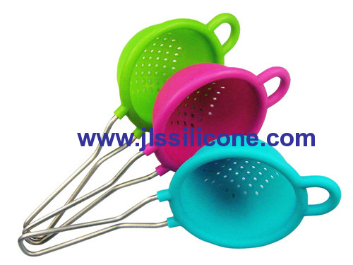 colorful kitchenware silicone colander with stainless steel handle