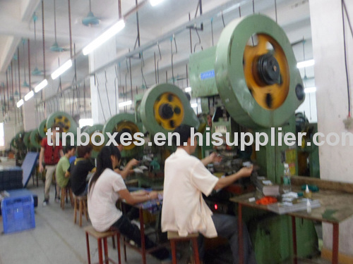 Round biscuit tin box