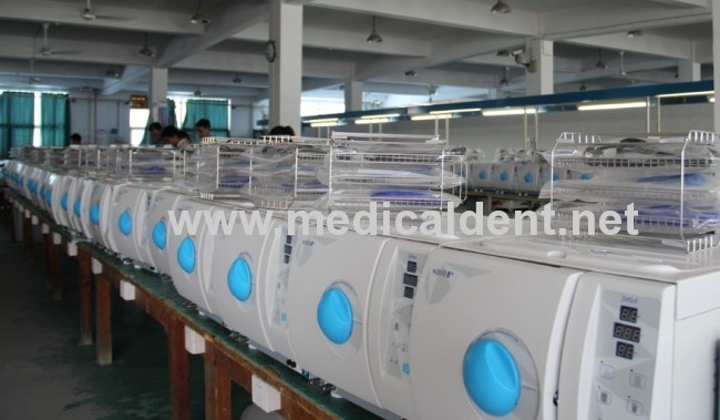 18L Sturdy Sterilizer Autoclave With Opening Water Tank 