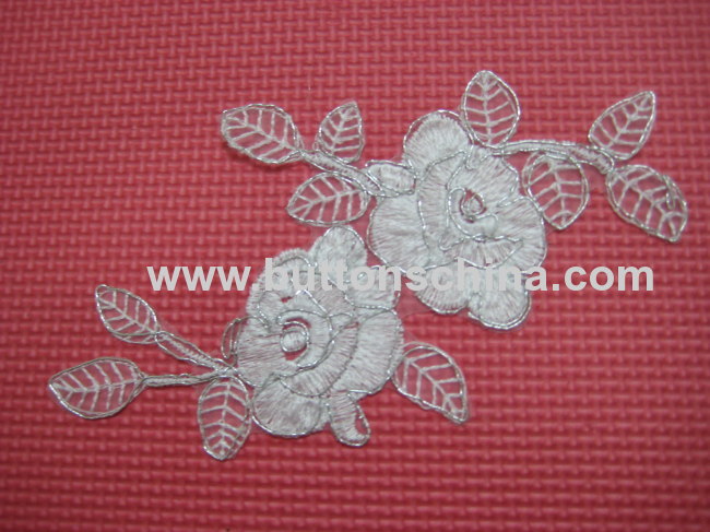 WHITE EMBROIDERY COLLAR LACE