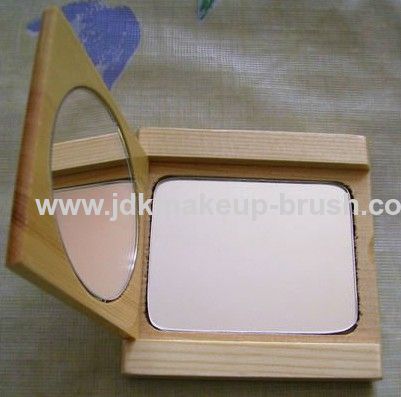 Wood frame compact cosmetic mirror 