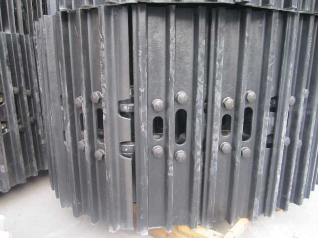 SK220-1 track shoe undercarriage parts for KOBELCO excavator 